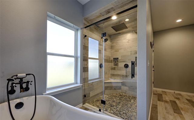 1100 Calhoun RD, Eagle Lake, TX 77434