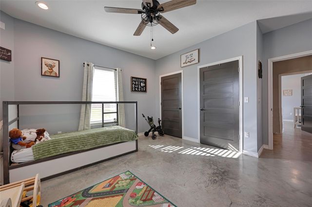 1100 Calhoun RD, Eagle Lake, TX 77434