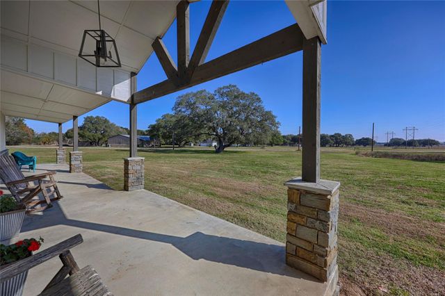 1100 Calhoun RD, Eagle Lake, TX 77434