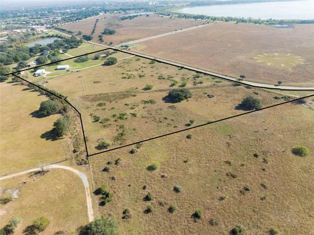 1100 Calhoun RD, Eagle Lake, TX 77434