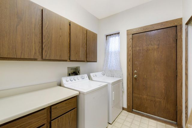 2421 Emerson Avenue S 107, Minneapolis, MN 55405