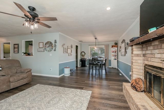 1039 E Manchester Drive, Springfield, MO 65810