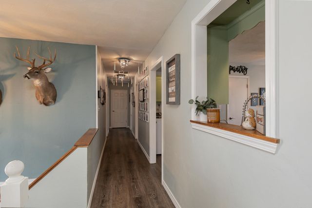 1039 E Manchester Drive, Springfield, MO 65810