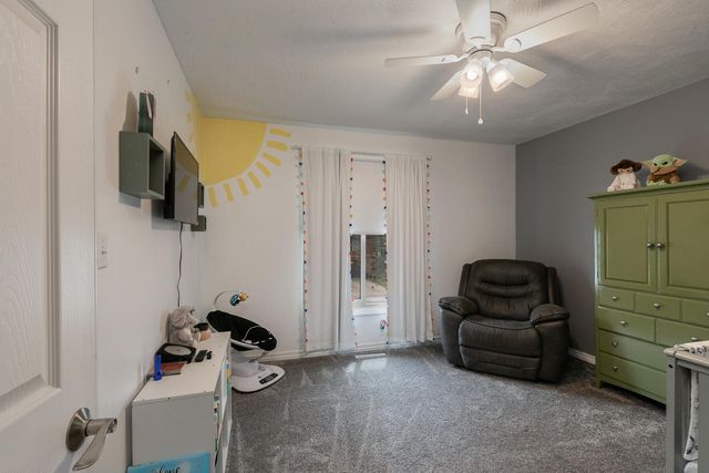 1039 E Manchester Drive, Springfield, MO 65810