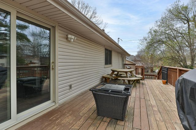 1039 E Manchester Drive, Springfield, MO 65810