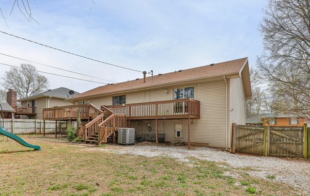 1039 E Manchester Drive, Springfield, MO 65810