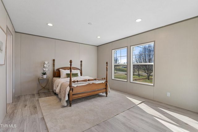 8000 Snapps Ferry Road, Chuckey, TN 37641