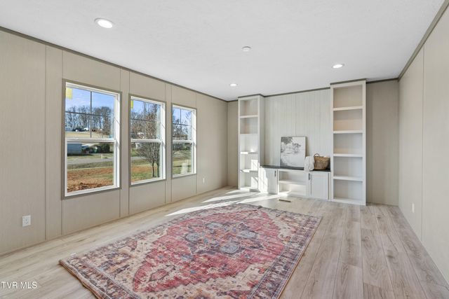 8000 Snapps Ferry Road, Chuckey, TN 37641