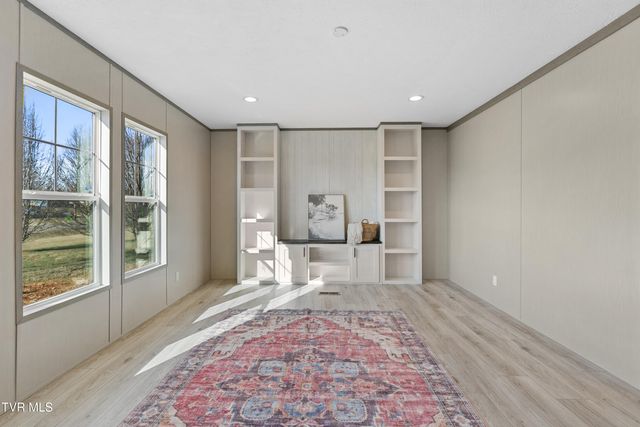 8000 Snapps Ferry Road, Chuckey, TN 37641