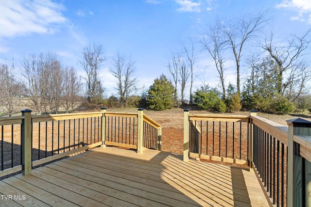 8000 Snapps Ferry Road, Chuckey, TN 37641