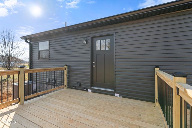 8000 Snapps Ferry Road, Chuckey, TN 37641