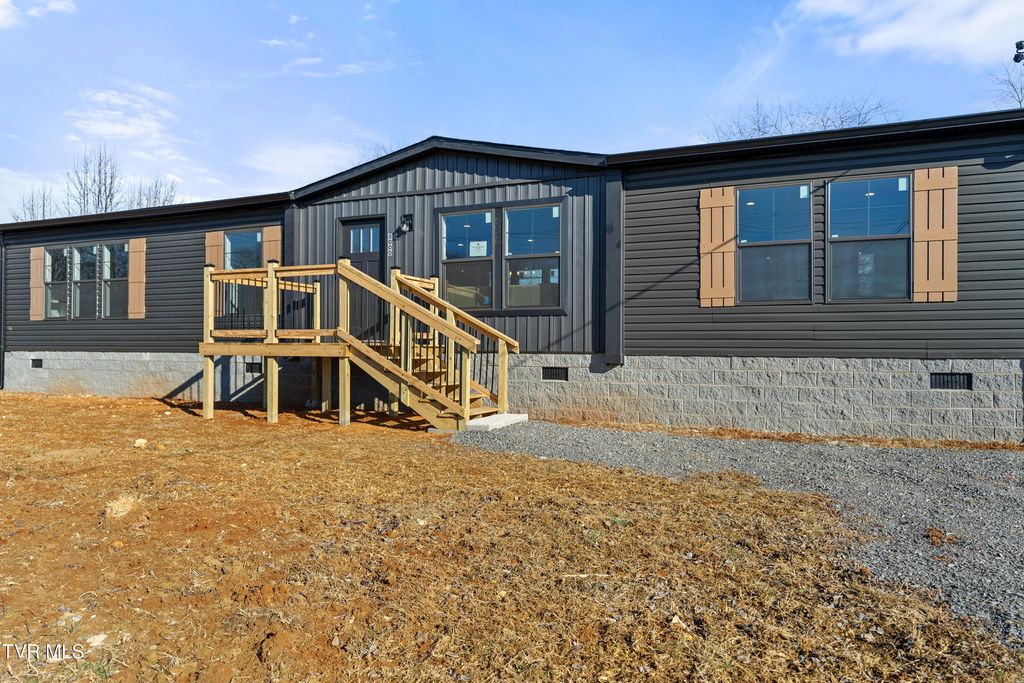 8000 Snapps Ferry Road, Chuckey, TN 37641