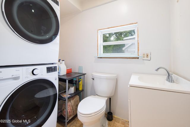 1906 Burdett Avenue, Troy, NY 12180