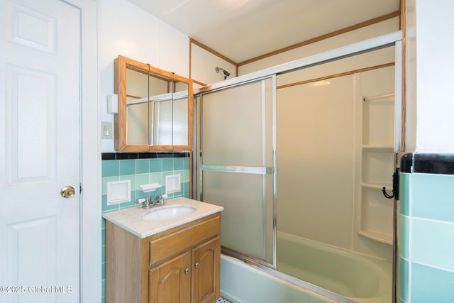 1906 Burdett Avenue, Troy, NY 12180