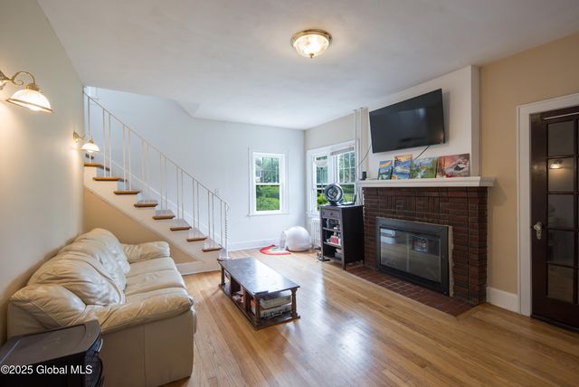 1906 Burdett Avenue, Troy, NY 12180