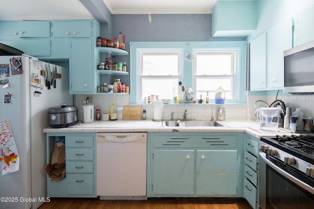 1906 Burdett Avenue, Troy, NY 12180