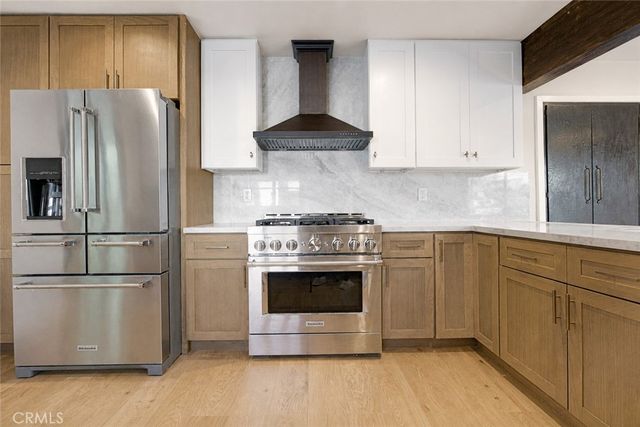 3434 Larissa, Los Angeles, CA 90026