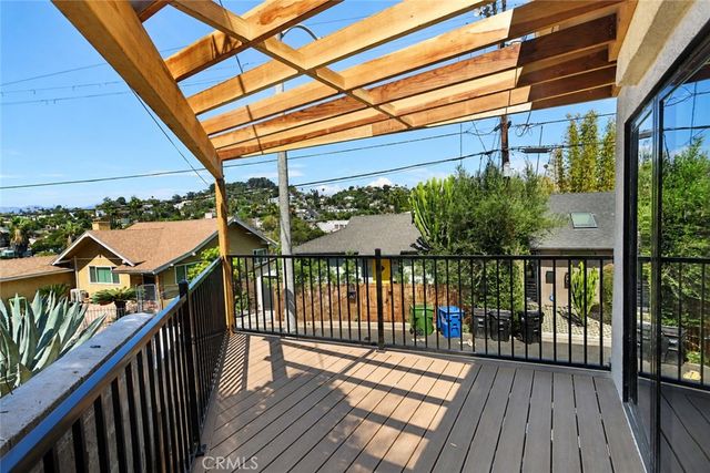 3434 Larissa, Los Angeles, CA 90026
