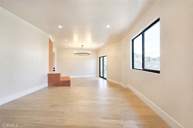 3434 Larissa, Los Angeles, CA 90026