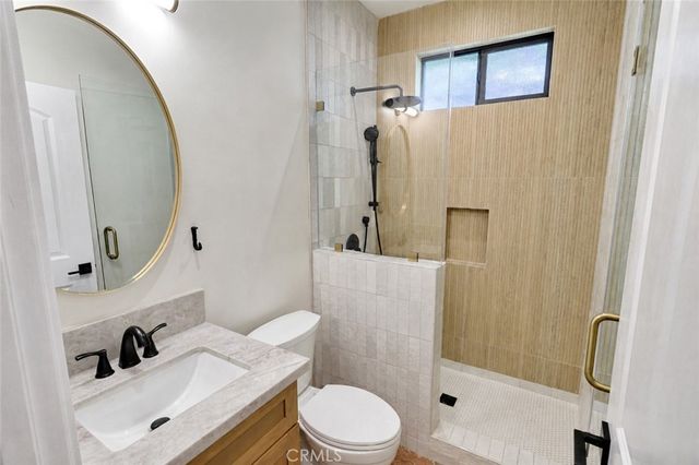 3434 Larissa, Los Angeles, CA 90026