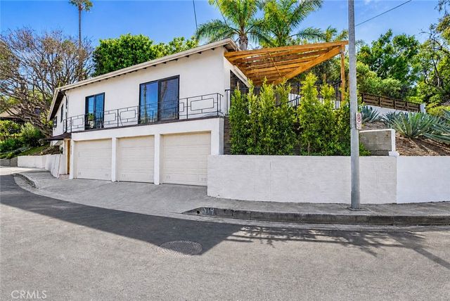 3434 Larissa, Los Angeles, CA 90026