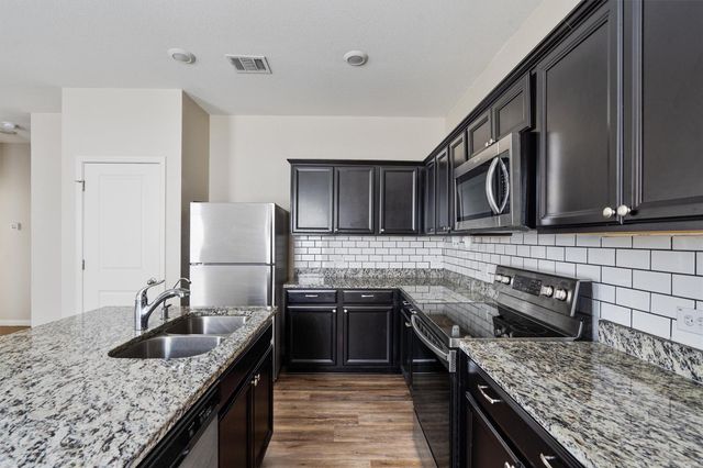 205 Athena WAY, Jarrell, TX 76537