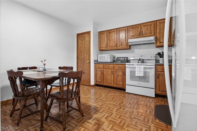758 Abbe Road N, Elyria, OH 44035