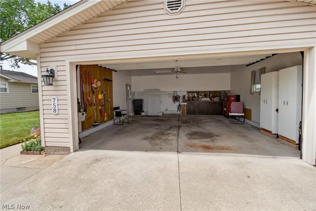 758 Abbe Road N, Elyria, OH 44035