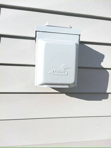 248 Ware, Palmer, MA 01069