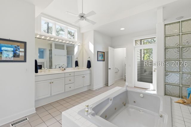 10 Bear Island Rd, Hilton Head Island, SC 29926