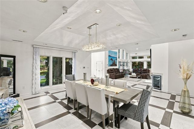 2 Elden Court, Lincoln, RI 02865