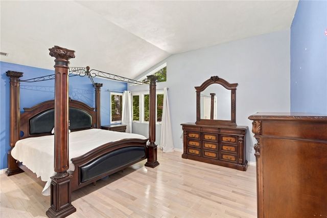2 Elden Court, Lincoln, RI 02865