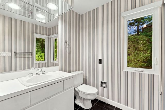 2 Elden Court, Lincoln, RI 02865