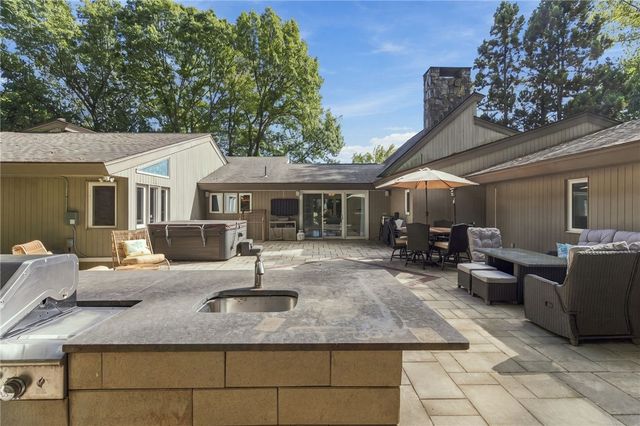 2 Elden Court, Lincoln, RI 02865