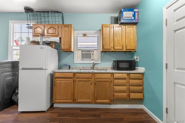 3726 Bushey Street, Detroit, MI 48210