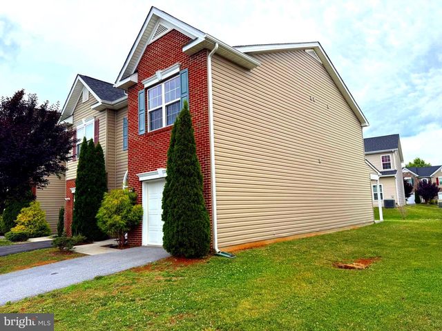 25 CAVENDISH WAY, Falling Waters, WV 25419