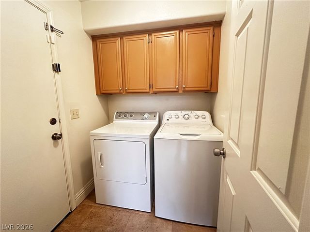 8388 Montgomery Street, Las Vegas, NV 89123