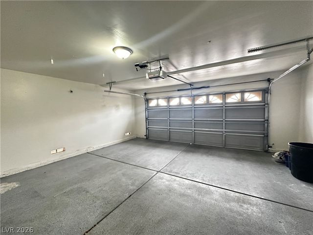 8388 Montgomery Street, Las Vegas, NV 89123