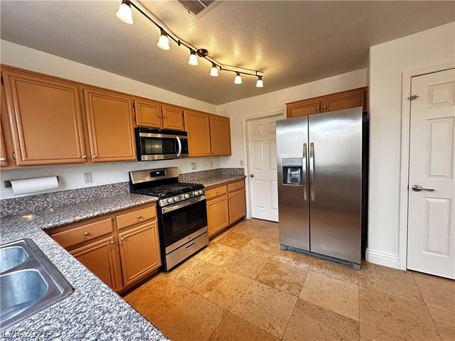 8388 Montgomery Street, Las Vegas, NV 89123