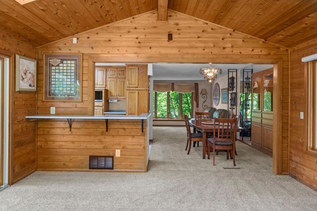 5946 W Bald Eagle Boulevard, White Bear Twp, MN 55110