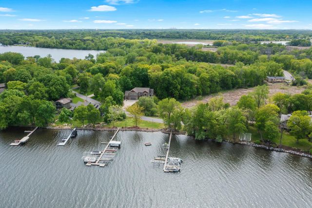 5946 W Bald Eagle Boulevard, White Bear Twp, MN 55110