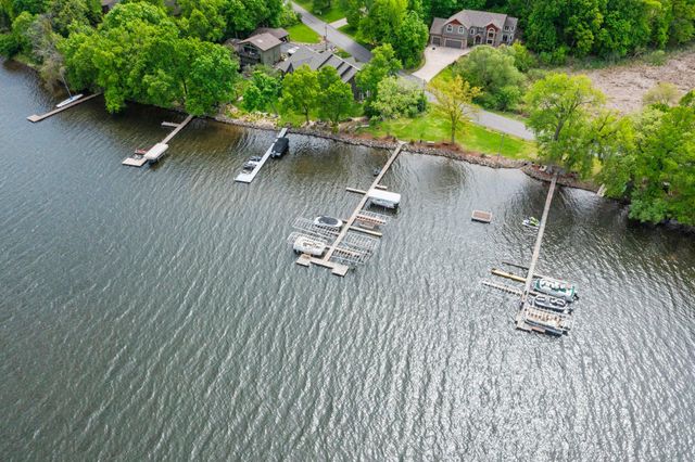 5946 W Bald Eagle Boulevard, White Bear Twp, MN 55110
