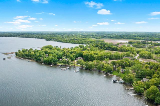 5946 W Bald Eagle Boulevard, White Bear Twp, MN 55110