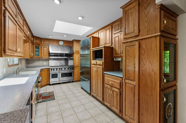 5946 W Bald Eagle Boulevard, White Bear Twp, MN 55110