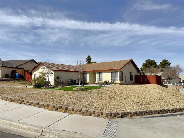 2050 Dartmouth Court, Barstow, CA 92311