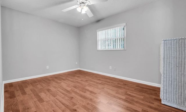 520 ROOKS ROAD, Seffner, FL 33584