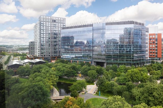 2 Earhart 1003, Cambridge, MA 02141