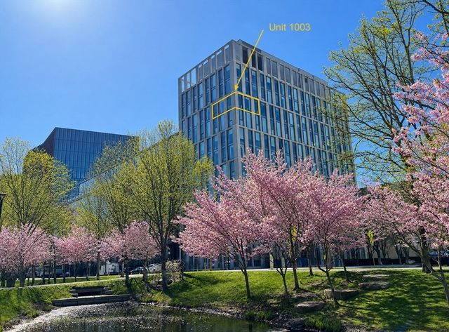 2 Earhart 1003, Cambridge, MA 02141