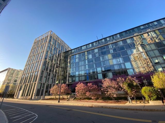 2 Earhart 1003, Cambridge, MA 02141