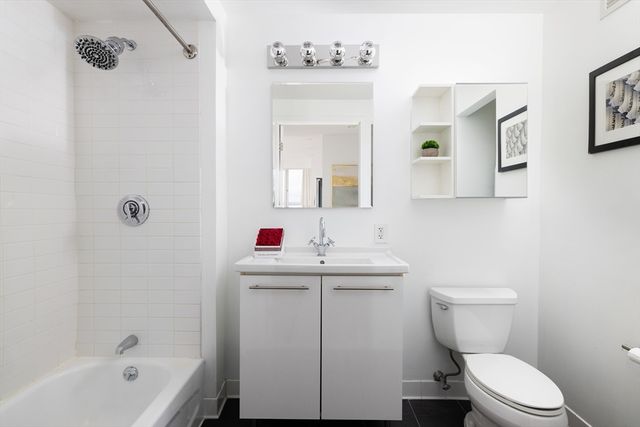 2 Earhart 1003, Cambridge, MA 02141